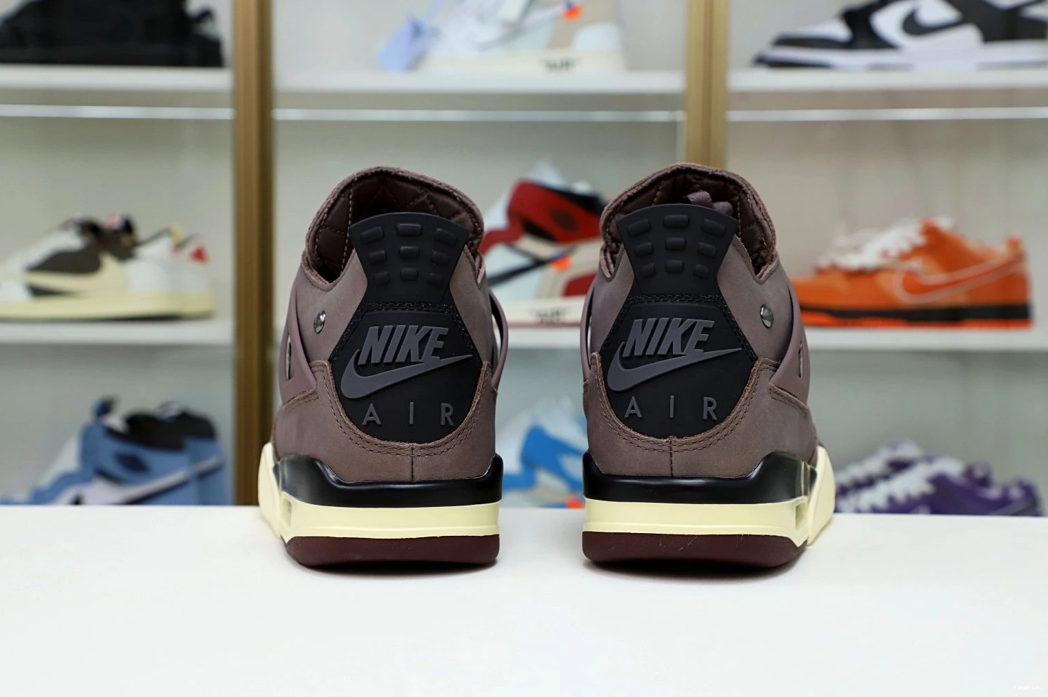 AIR 4 AM JORDAN 1102